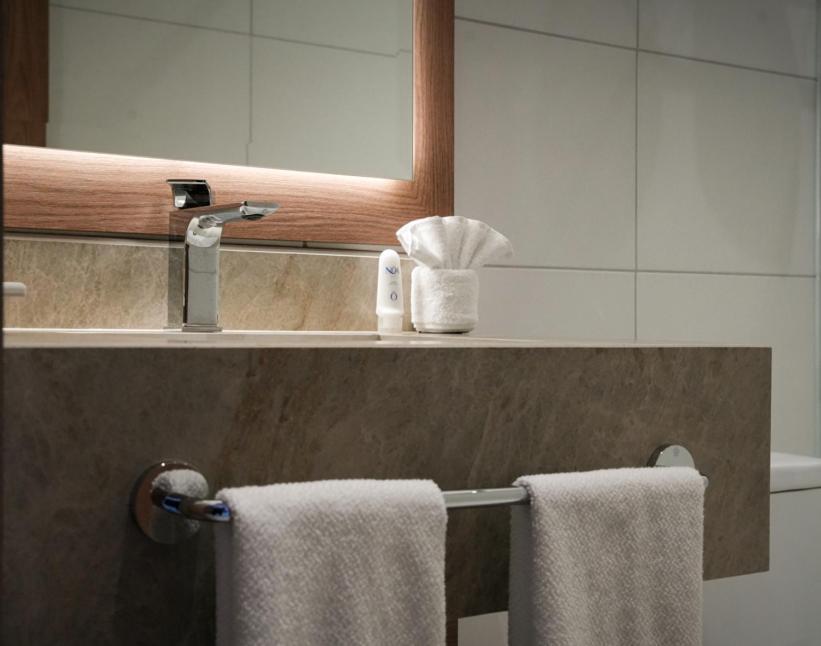 Noea Hotel Pinas Ngoại thất bức ảnh