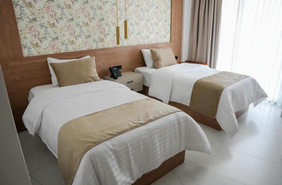 Noea Hotel Pinas Ngoại thất bức ảnh