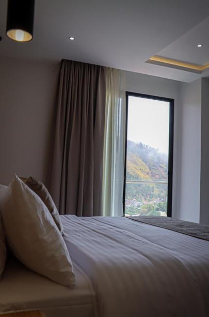 Noea Hotel Pinas Ngoại thất bức ảnh